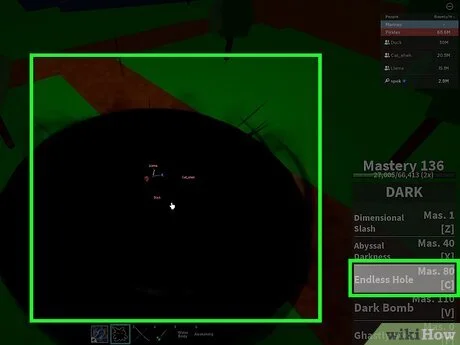 Kỹ năng Black Hole của Dark giữ mục tiêu trong vùng bóng tối